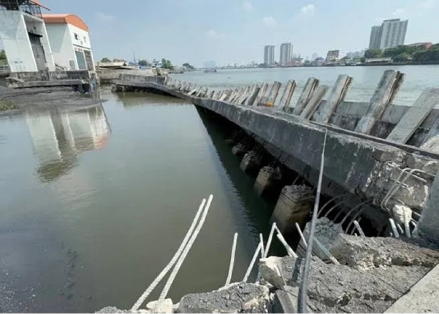 2024–05-13 湄南河堤坝部分垮塌 威胁民居寺庙